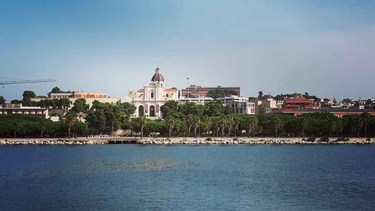 Apartment Vsg25 Nel Centro Di Κάλιαρι Εξωτερικό φωτογραφία